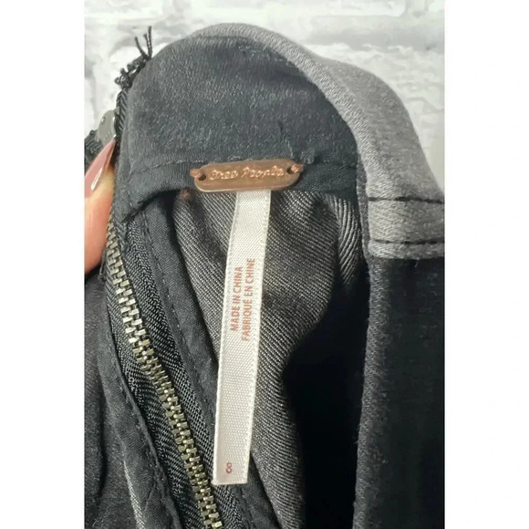 Free People modern femme colorblock black and gray mini skirt, size 8. - Picture 7 of 7